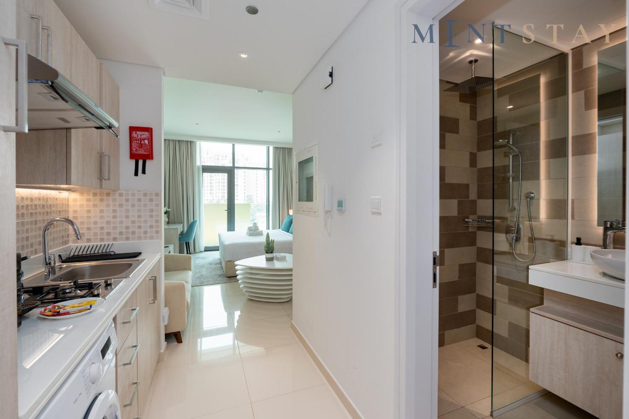 Seven Palm, Palm Jumeirah - Mint Stay Dubai Exterior photo