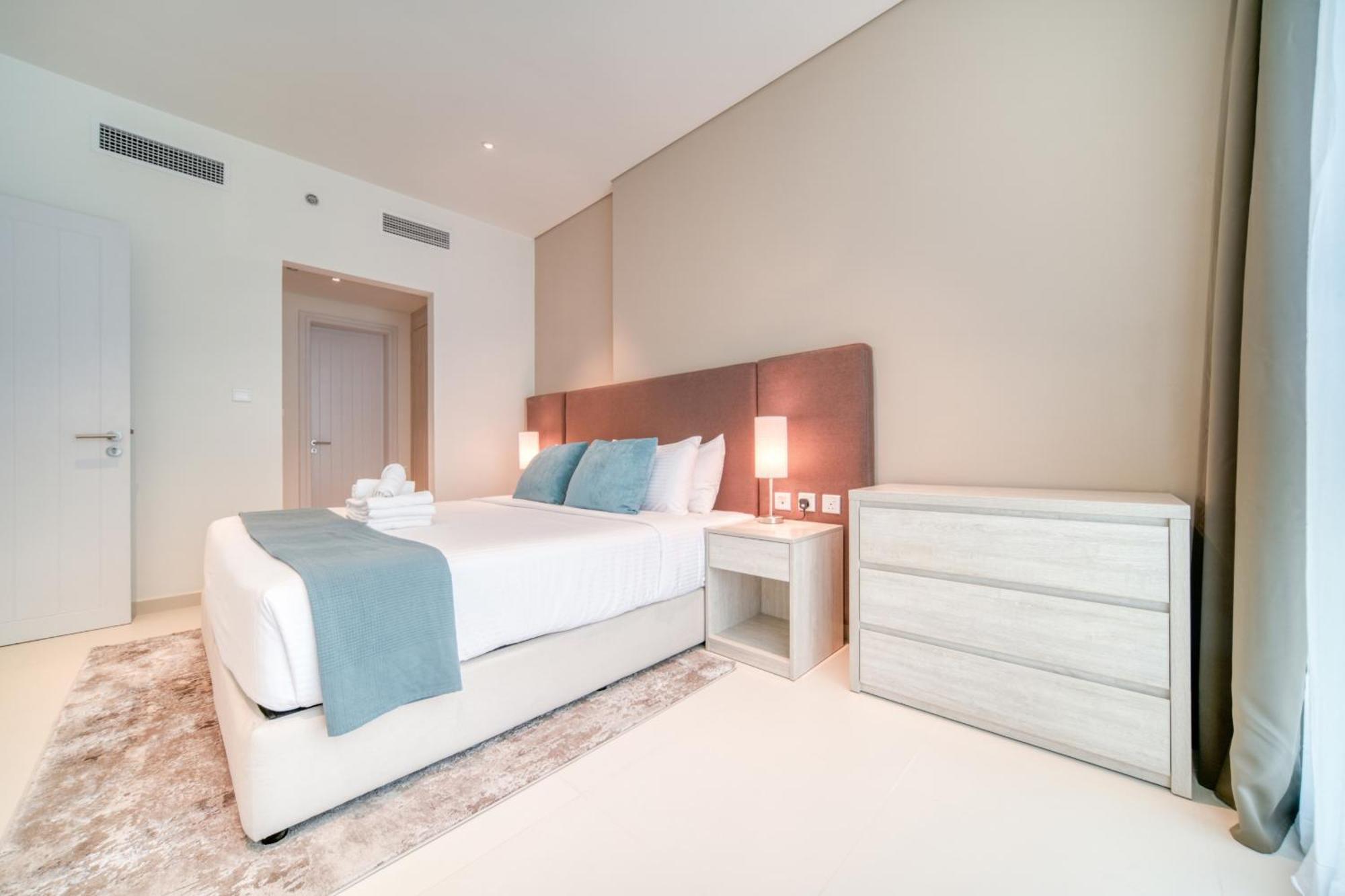 Seven Palm, Palm Jumeirah - Mint Stay Dubai Exterior photo